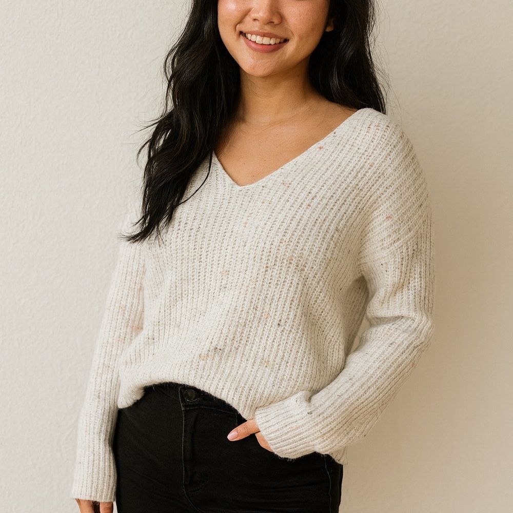 Harper Heritage Cozy Twist Back Sweater | White Speckled Knit | Women’s Small